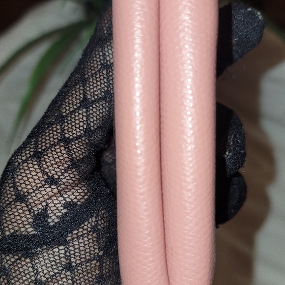 💠 Authenic Fendi Pink Wallet💠 - Picture 4 of 13